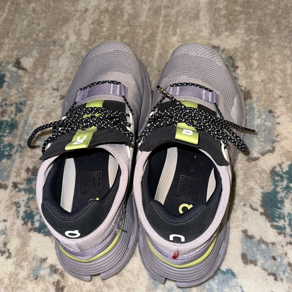 Women’s on cloud shoes